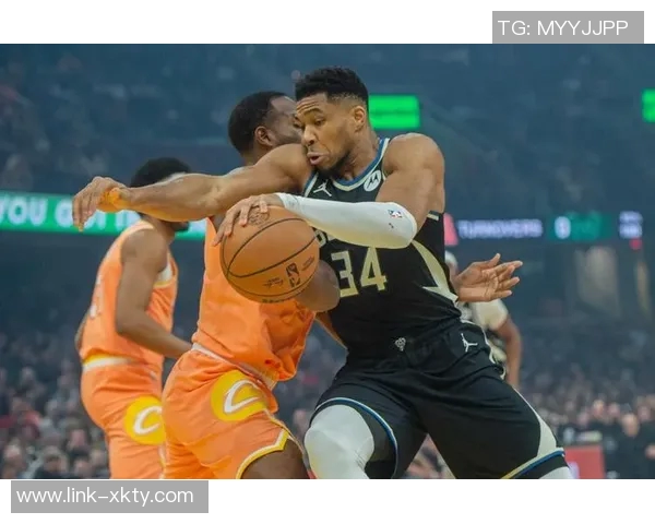 字母哥因左侧腹股沟轻微拉伤预计缺席一到两周比赛